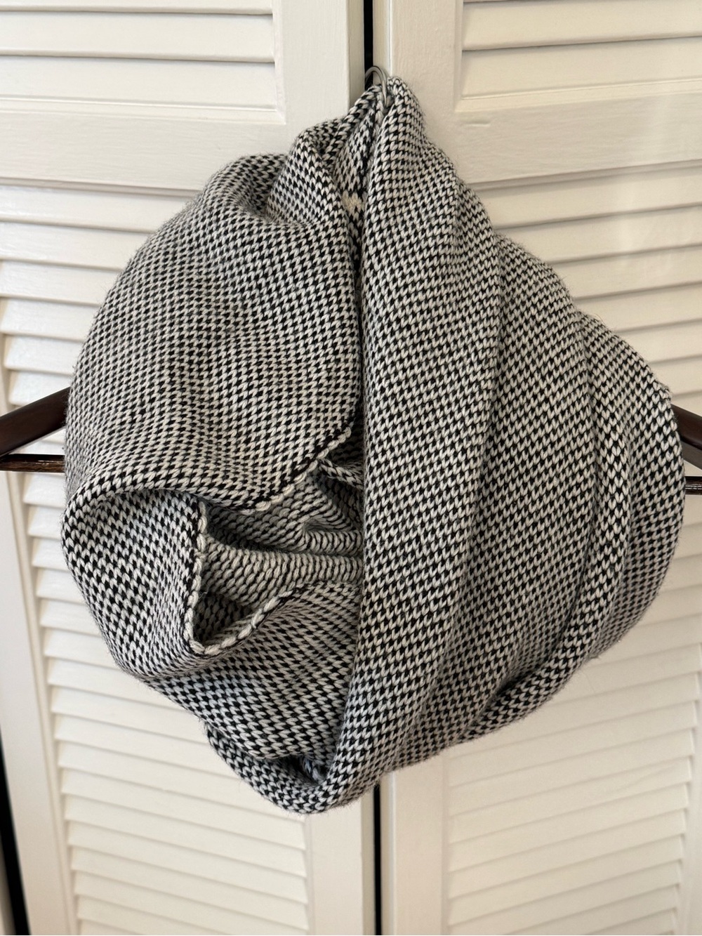Classic Black & White Knit Infinity Scarf - Womenโs Accessories